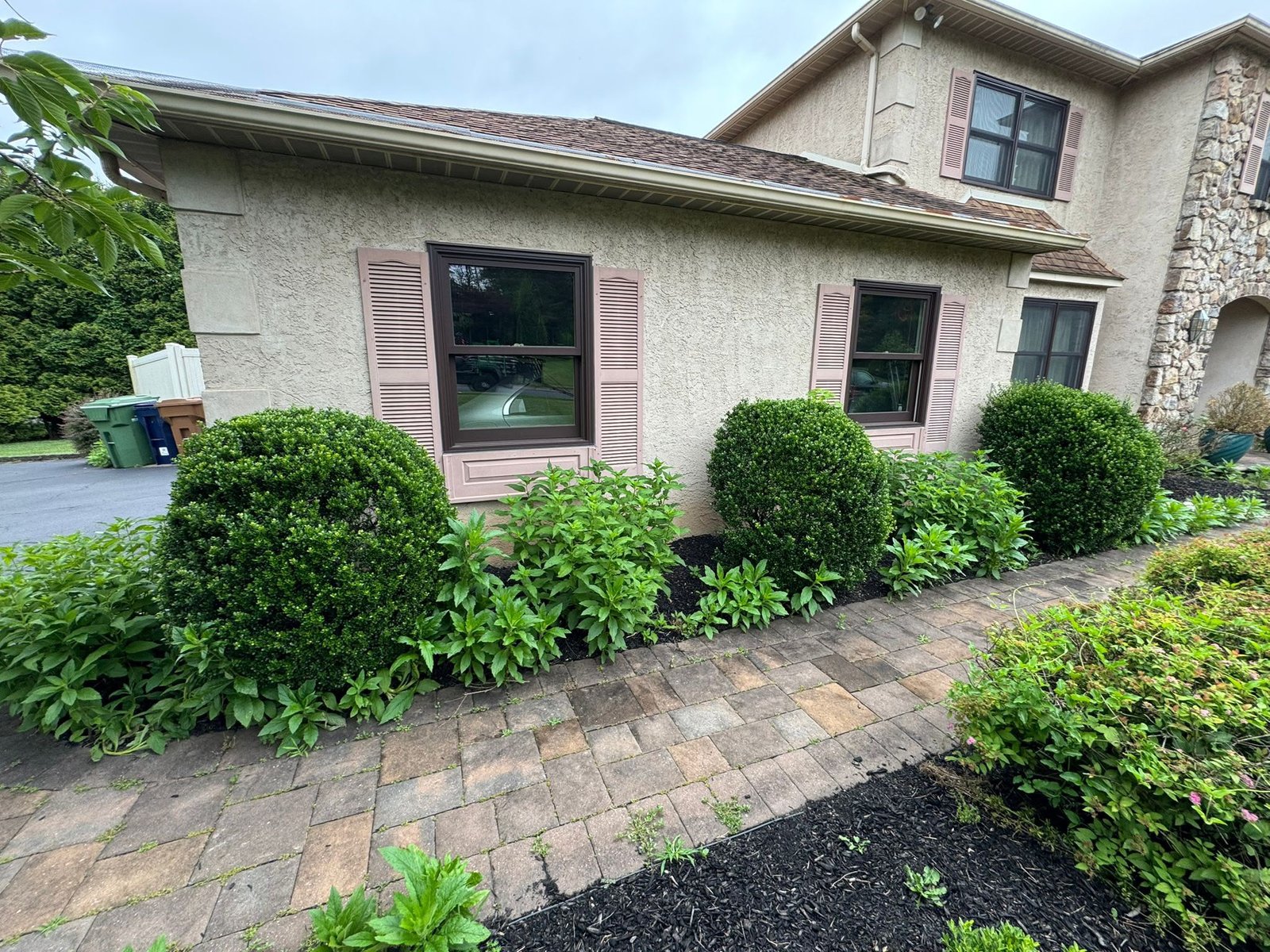 Mulch installation work by Green Force Property Services
